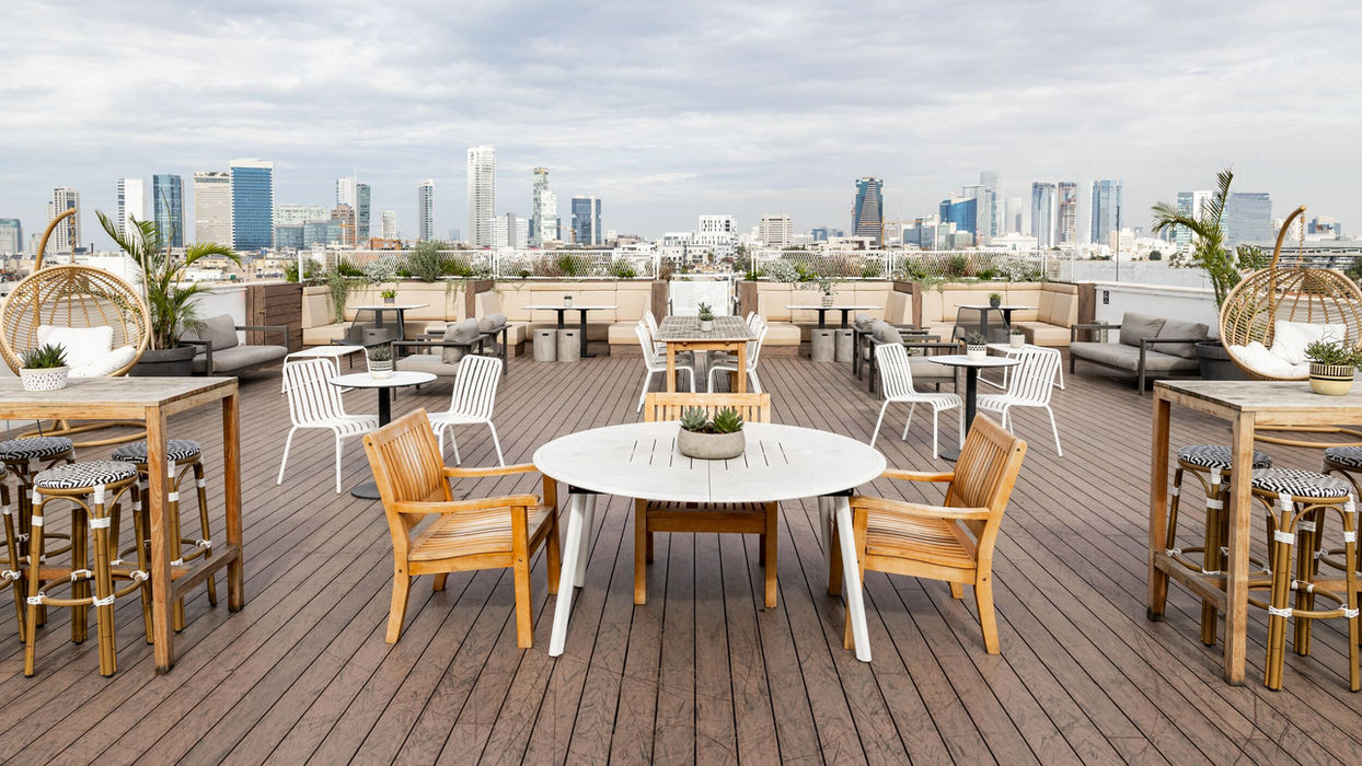 הגג ב-WeWork שוקן, לאירועים עסקיים באוויר הפתוח.