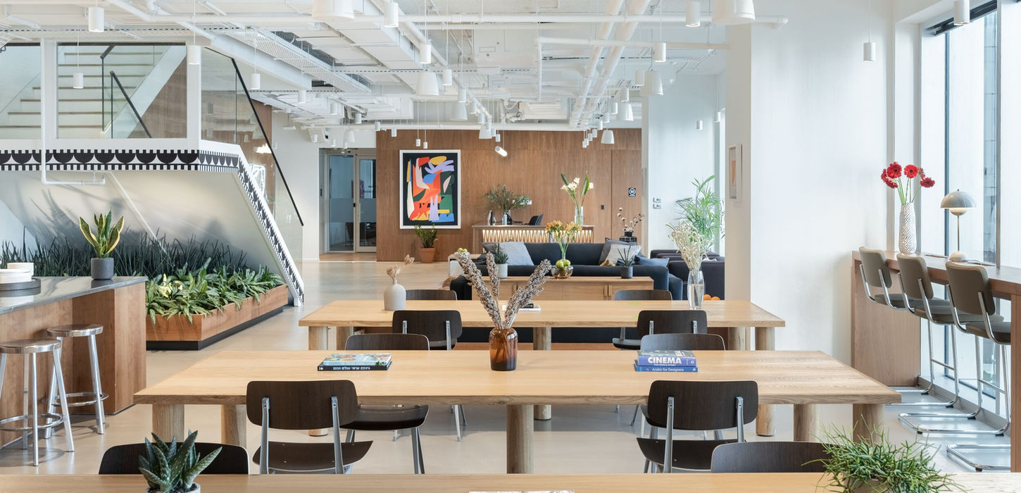 לאונג׳ ב-WeWork עזריאלי טאון